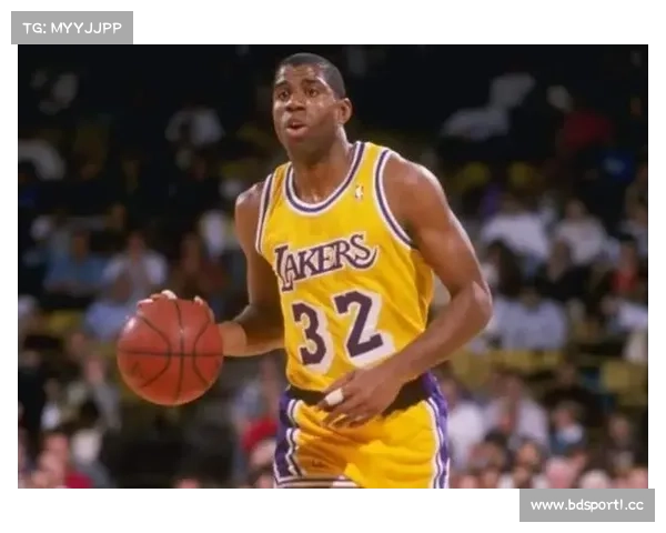 拉塞尔11冠纪录难以超越,成为篮球历史中的不朽传奇 拉塞尔11冠纪录难以超越,成为篮球历史中的不朽传奇