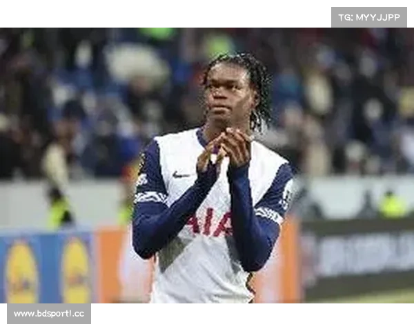 热刺与18岁中场奥卢塞西达成协议签订三年新合同 热刺与18岁中场奥卢塞西达成协议签订三年新合同