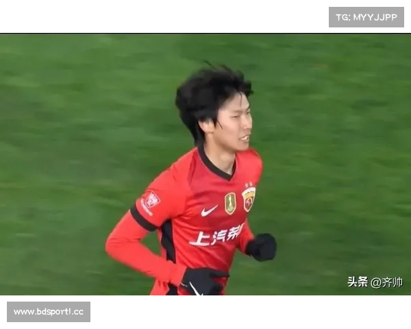 李新翔一射两传创历史新纪录成海港奥斯卡后最大惊喜 李新翔一射两传创历史新纪录成海港奥斯卡后最大惊喜