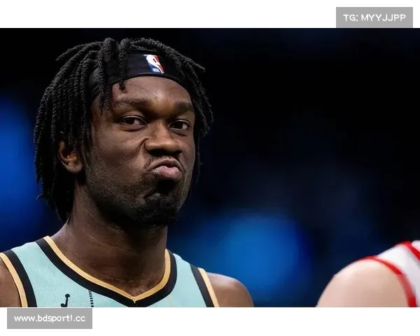 黄蜂主帅称马威统治禁区成多面进攻威胁点助力球队表现 黄蜂主帅称马威统治禁区成多面进攻威胁点助力球队表现