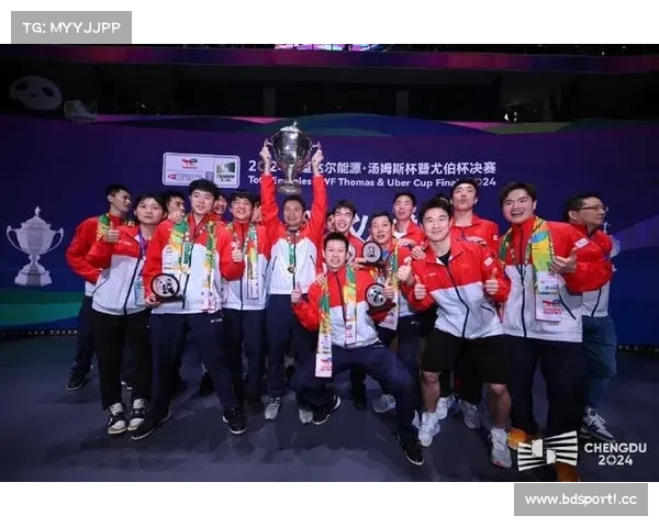 中国羽毛球队时隔12年再夺汤姆斯杯和尤伯杯展现强大实力状态火热 中国羽毛球队时隔12年再夺汤姆斯杯和尤伯杯展现强大实力状态火热