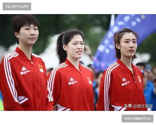 颜值与实力兼具 国家队八大主攻联赛表现亮眼 粉丝热力追捧