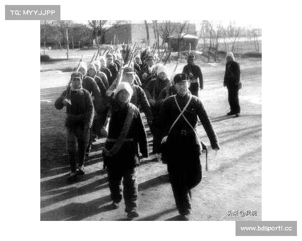 广州队队长场上霸气指挥展现非凡领袖气质引领球队冲锋陷阵 广州队队长场上霸气指挥展现非凡领袖气质引领球队冲锋陷阵