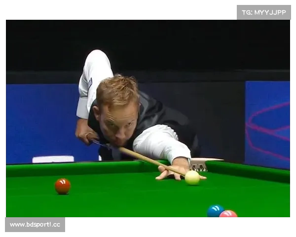 火热斯诺克大师赛引发球迷热议焦点战况回顾与讨论