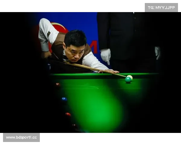 即时斯诺克大师赛焦点战况分析 竞技强者争锋引爆全场激情