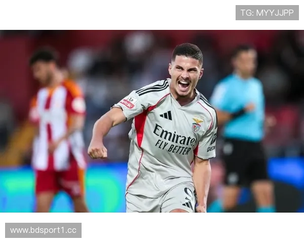 恭喜穆帅 五冠豪门邀携双金球巨星合力冲击2026世界杯荣耀战 恭喜穆帅 五冠豪门邀携双金球巨星合力冲击2026世界杯荣耀战